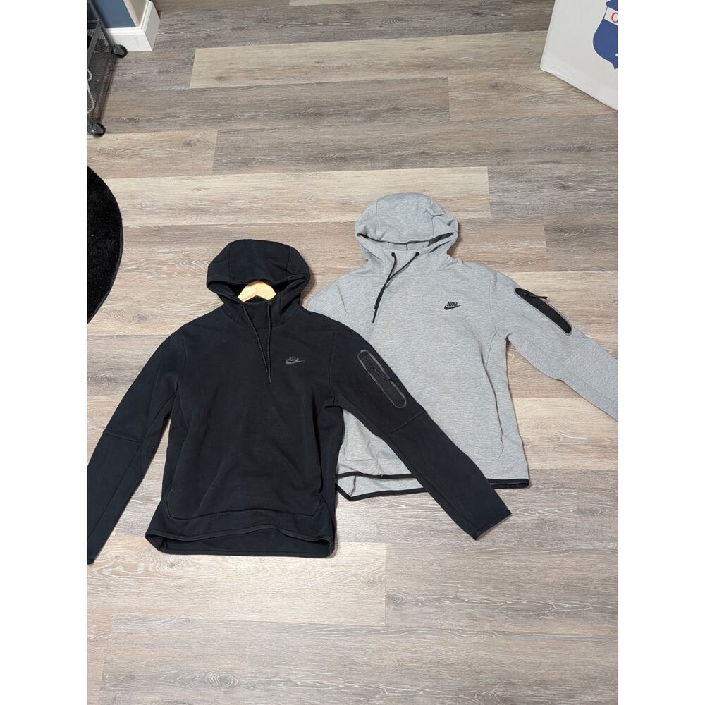 Lot of 2 Nike Sportswear Tech Fleece Women’s Hoodies Black & Grey Size Medium
